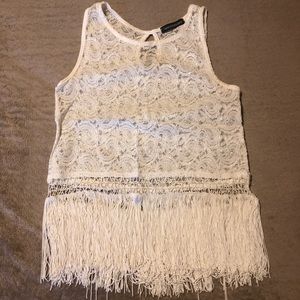 HUGE SALE🎉White lace and fringe blouse